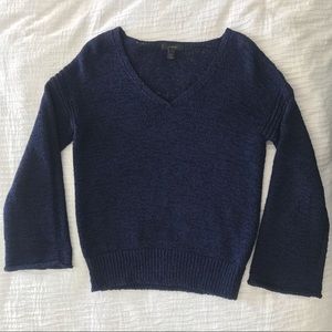 Gorgeous J CREW Women’s Long Sleeve V-Neck Navy Sweater w/ Flared Sleeves: Sz S